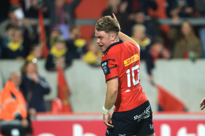 Young out-half Charlie O'Shea stars as Munster power to bonus-point win ...