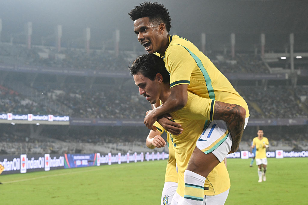Brazil cruise past India in Kolkata