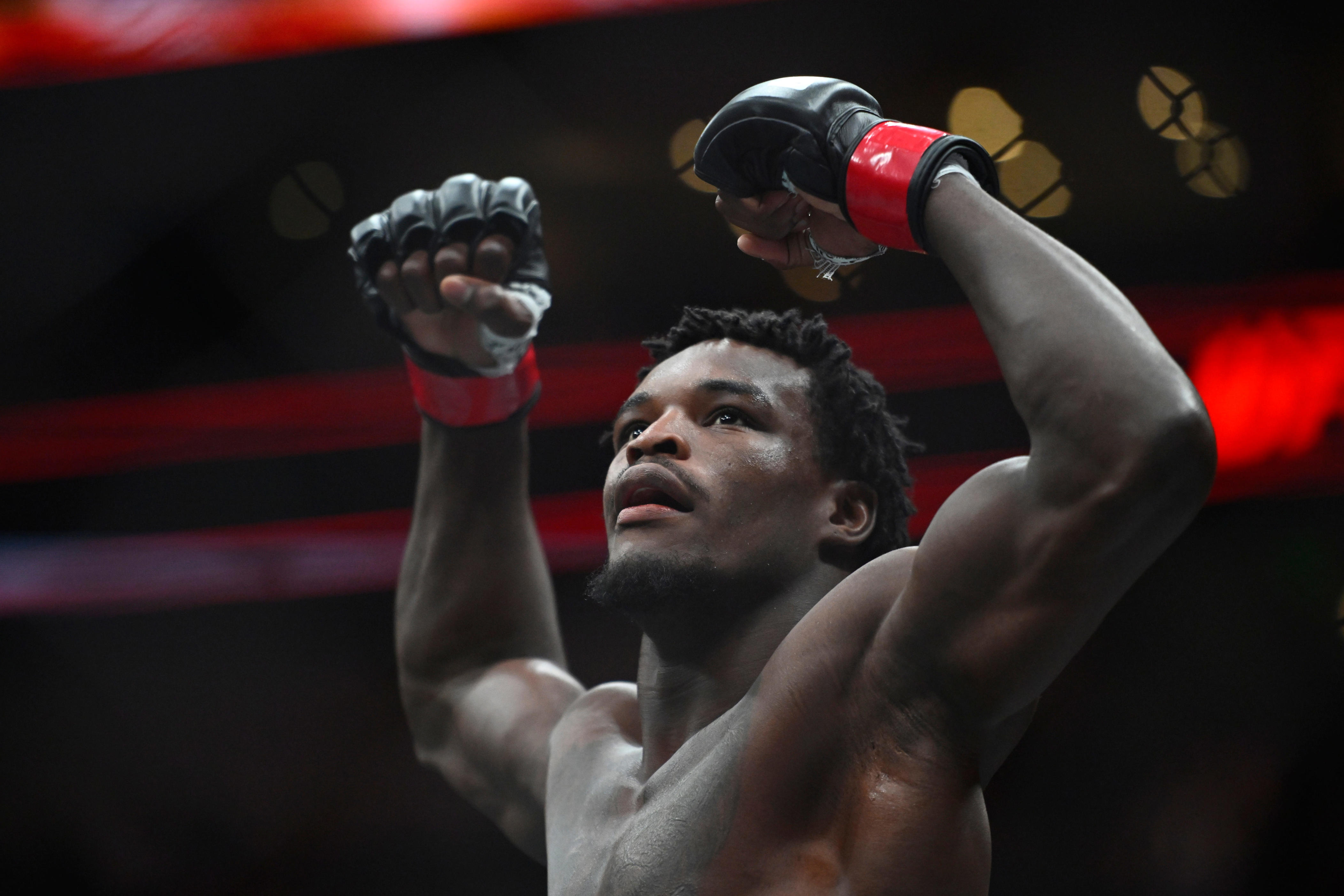 UFC 332 video: Damian Pinas KOs Andrey Pulyaev with sick uppercut
