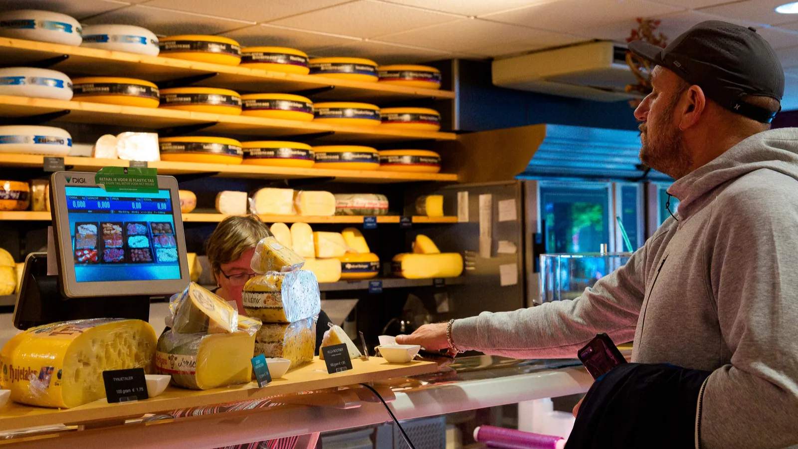 Nationwide cheese recall puts US shoppers on alert over E coli risk