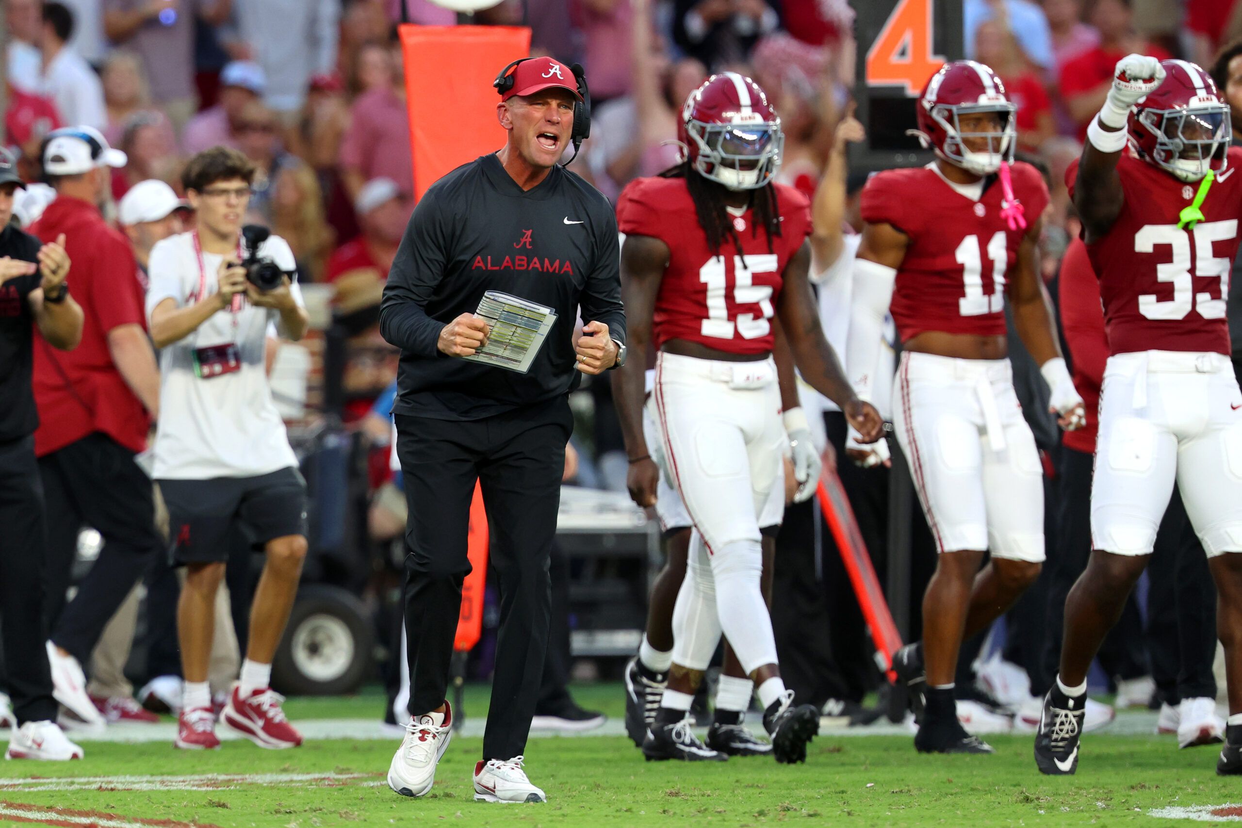 ‘Can’t argue with the results,’ ‘crazy stat’ — CFB fans divided over ...