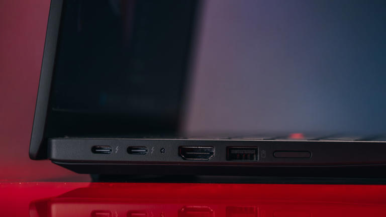 Lenovo ThinkPad T14 Gen 7 review: The classic fleet laptop treads water