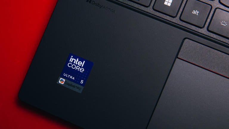 Lenovo ThinkPad T14 Gen 7 review: The classic fleet laptop treads water