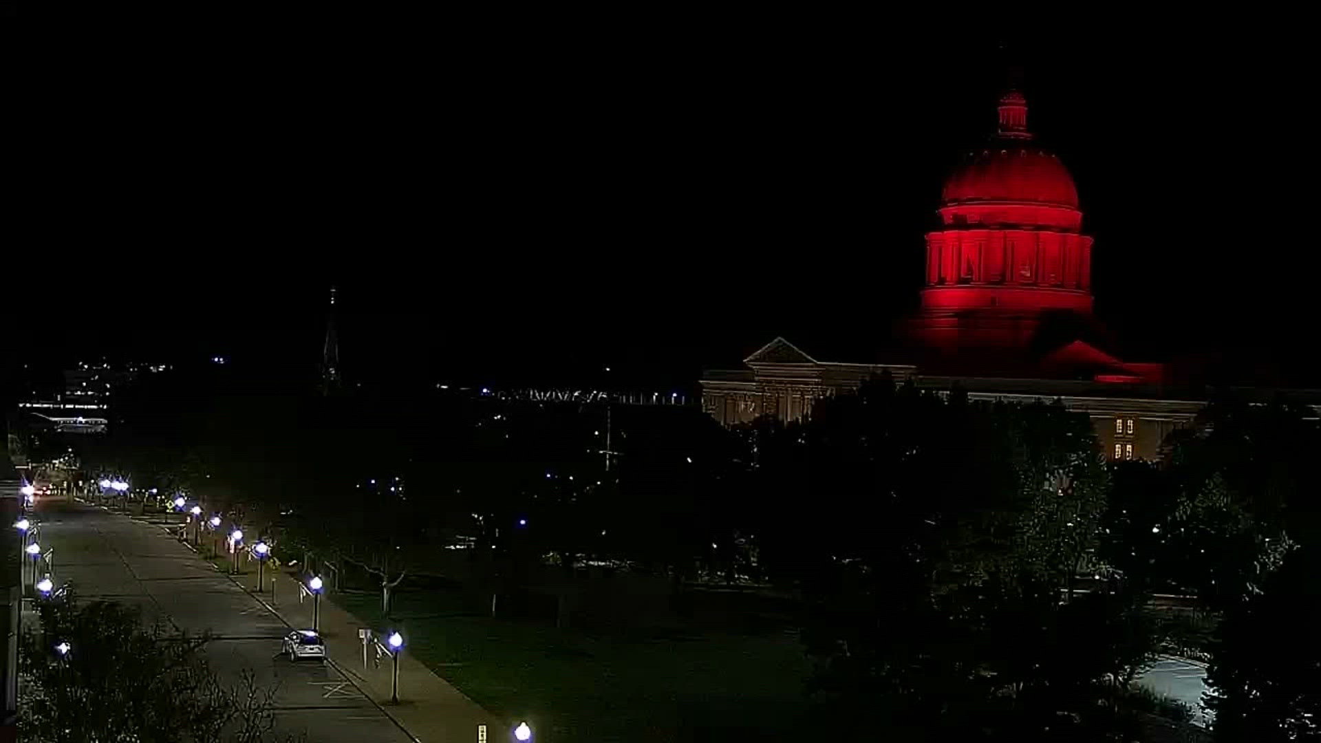 Missouri State Capitol lit up red ordered by Gov. Kehoe to honor fallen ...