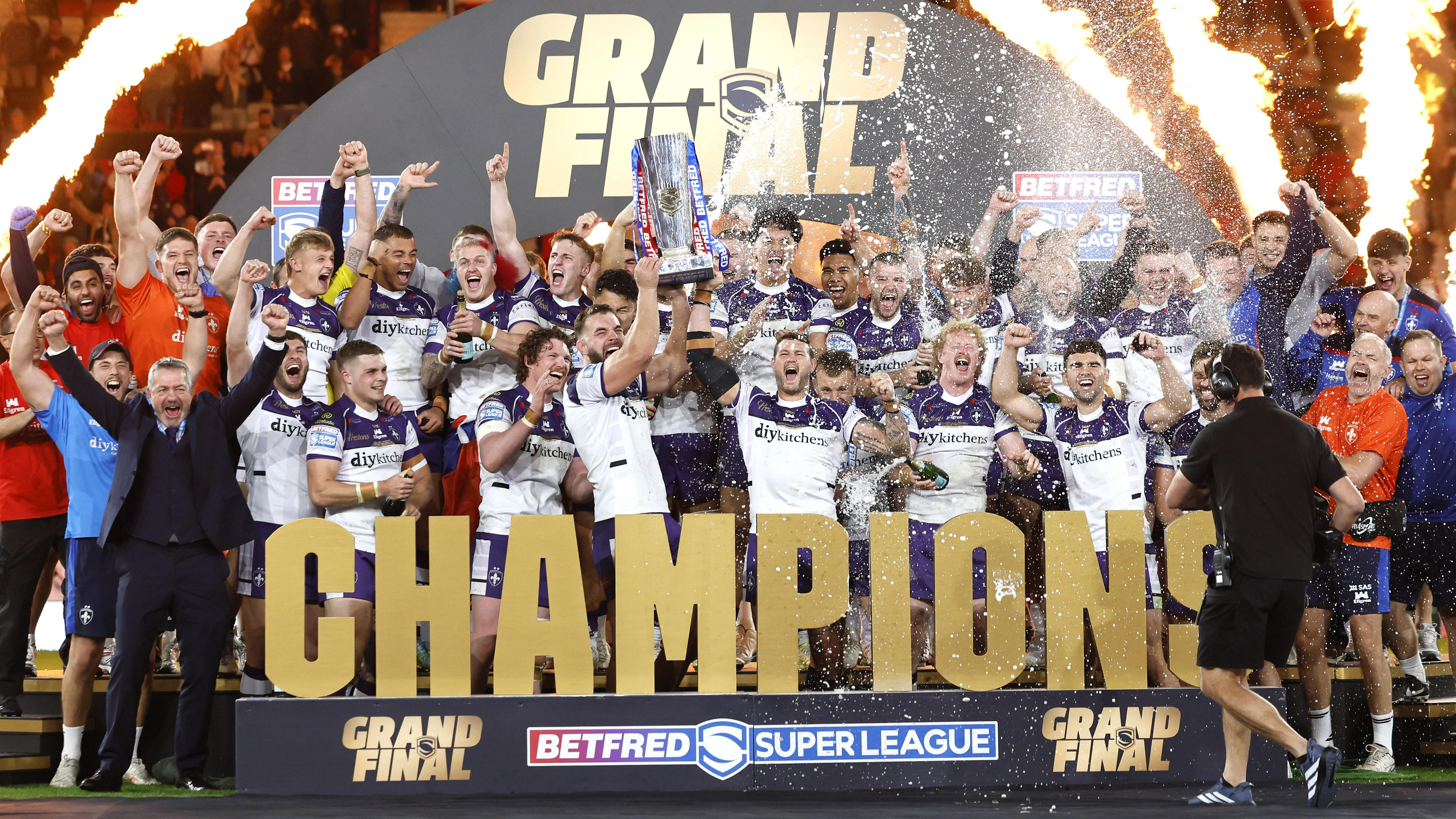 Wakefield power past Warrington to complete fairy-tale first Grand ...
