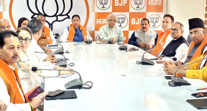 Santosh asks BJP cadre to force Omar govt to hold overdue panchayat ...