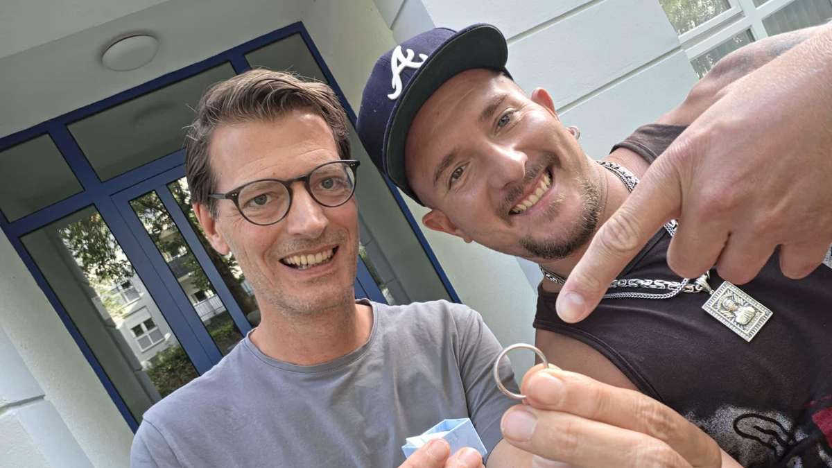 „Absolutes Wunder“: Ehering von Münchner schien für immer verloren ...