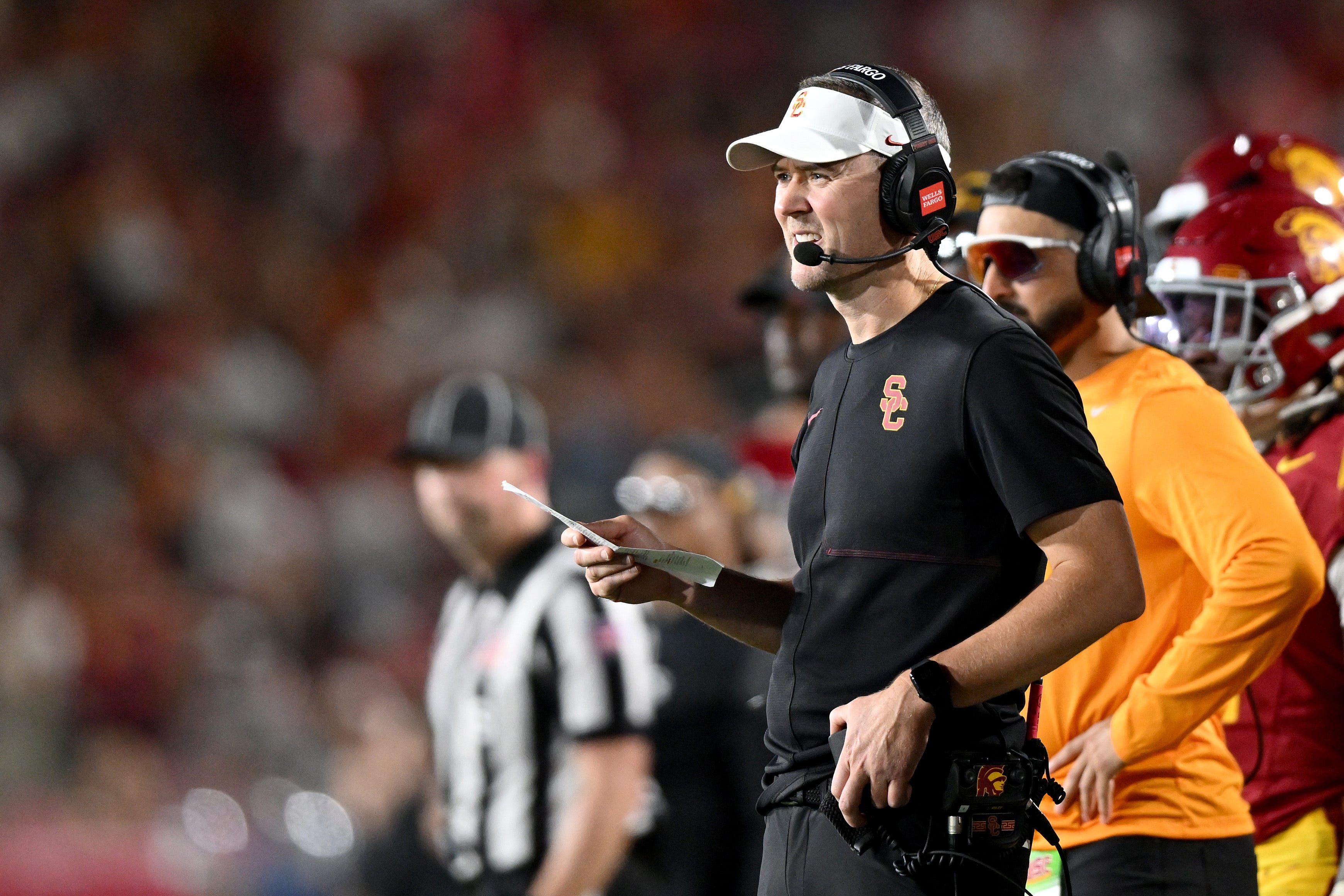 USC legend puts Lincoln Riley on blast: 'Tough decisions have got to be ...