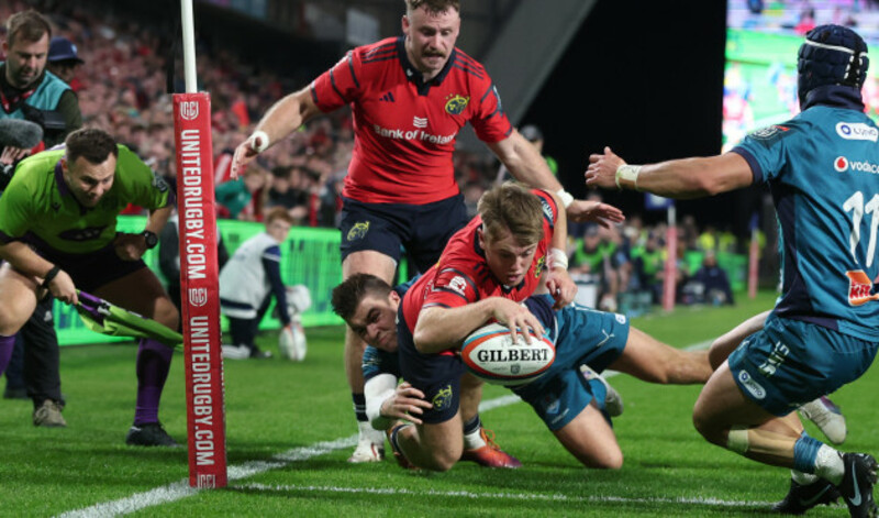 Young out-half Charlie O'Shea stars as Munster power to bonus-point win ...