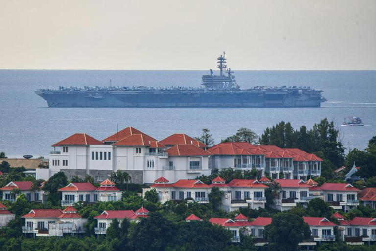US carrier George HW Bush visits Thailand after Middle East deployment