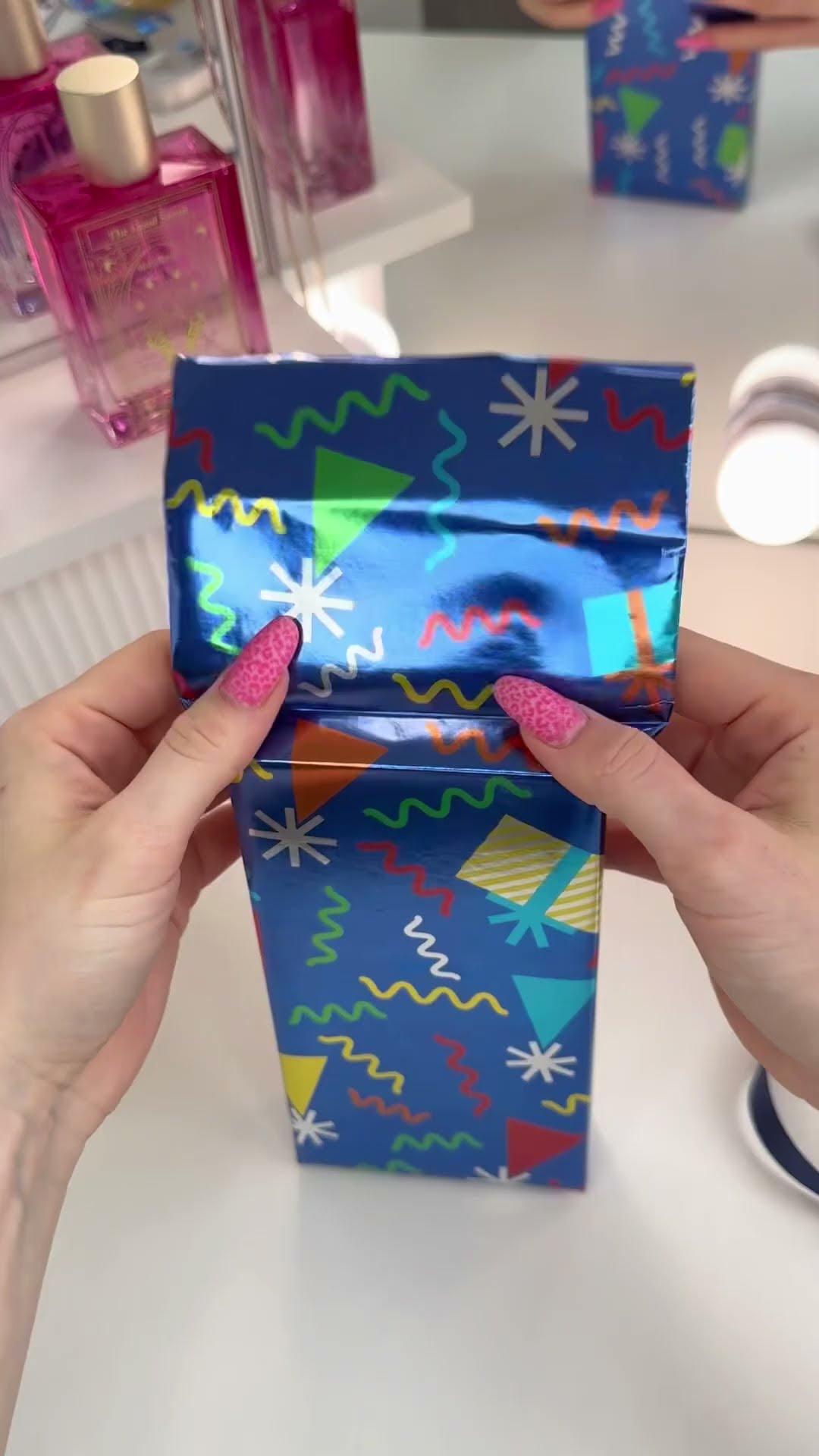 Unique gift wrapping idea! 🎁