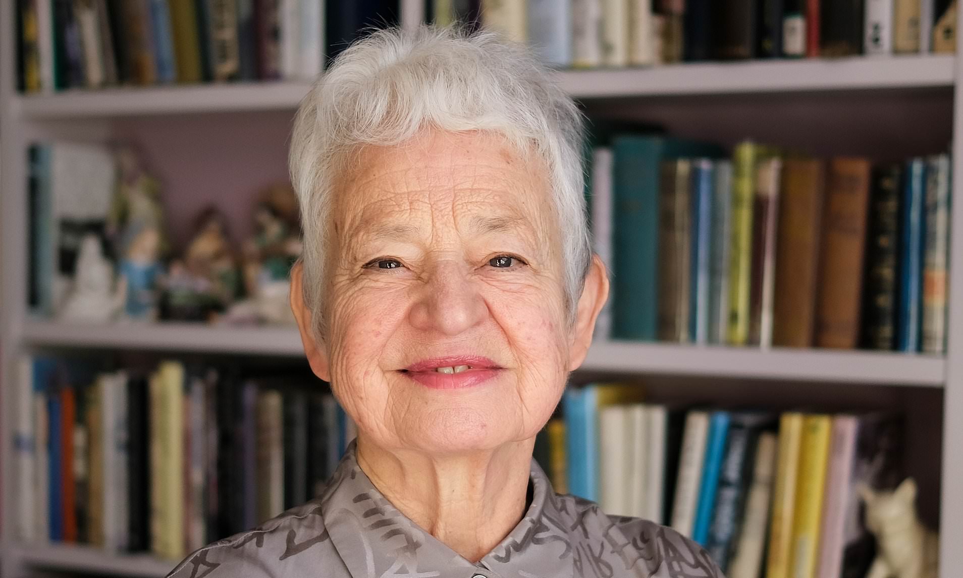 Jacqueline Wilson backs bookshops in their plea to be spared crippling ...