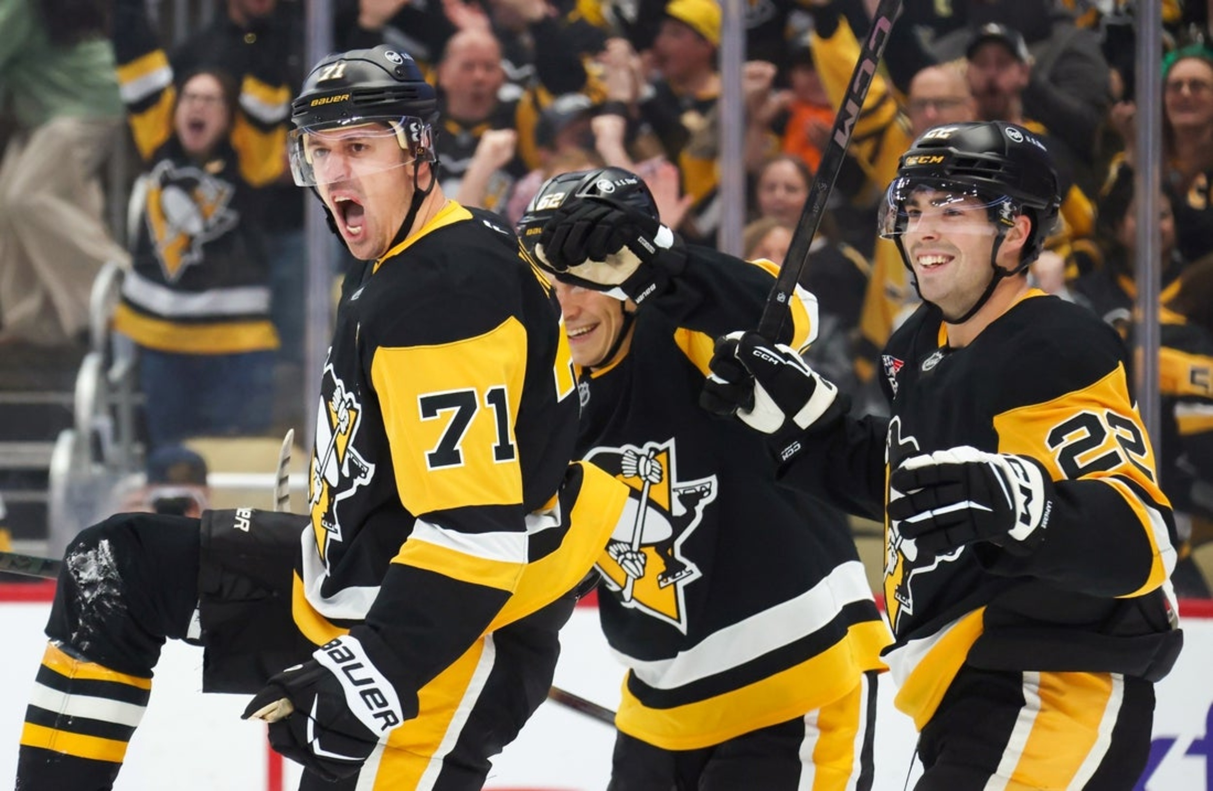 Tommy Novak scores twice as Penguins down Canadiens in OT