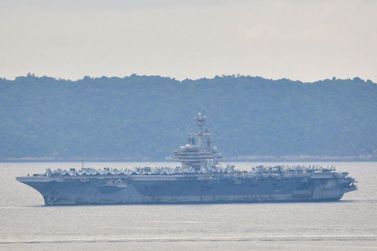 US carrier George HW Bush visits Thailand after Middle East deployment
