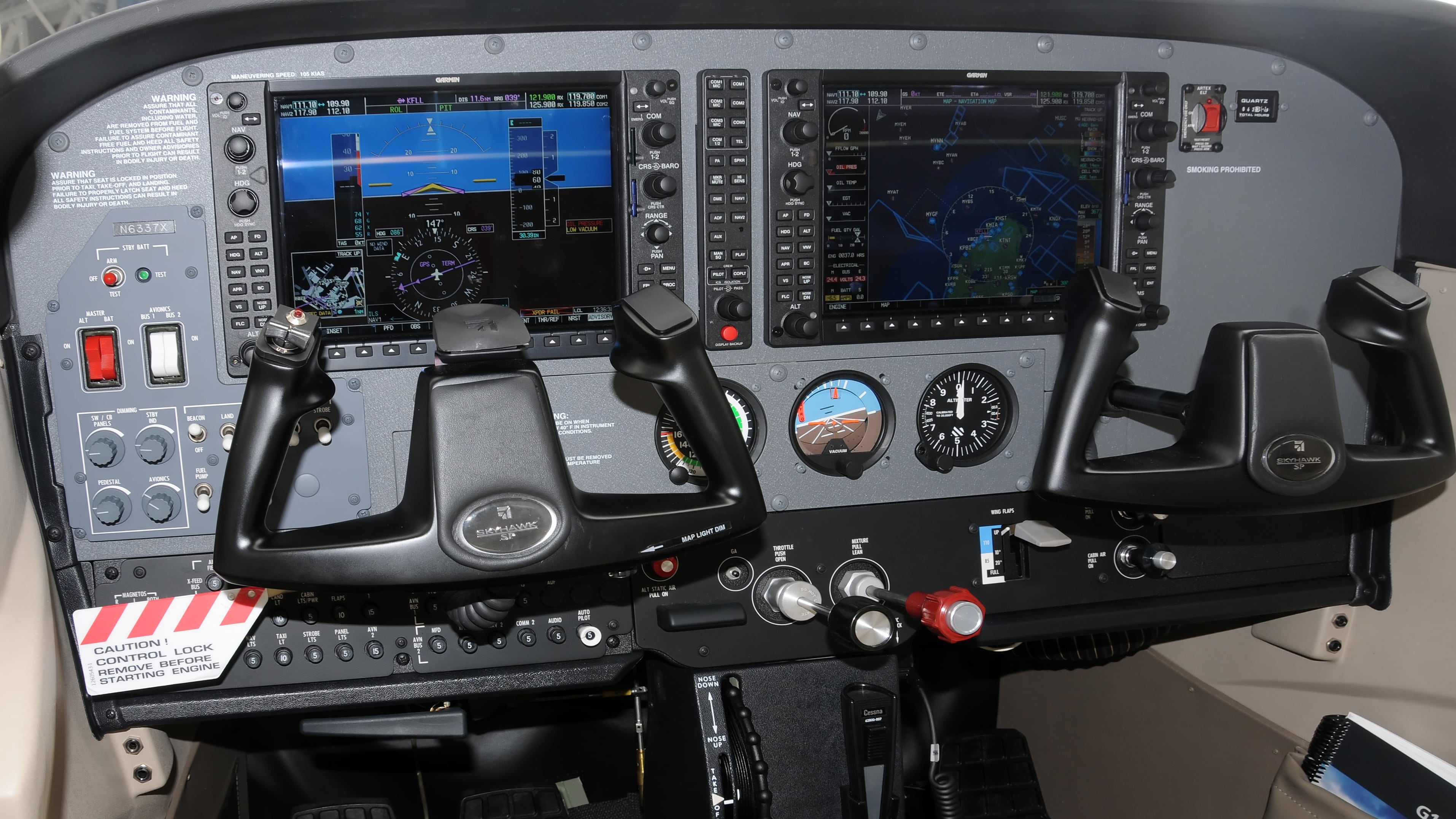 Pilot suffers minor injuries after Ohio plane crash