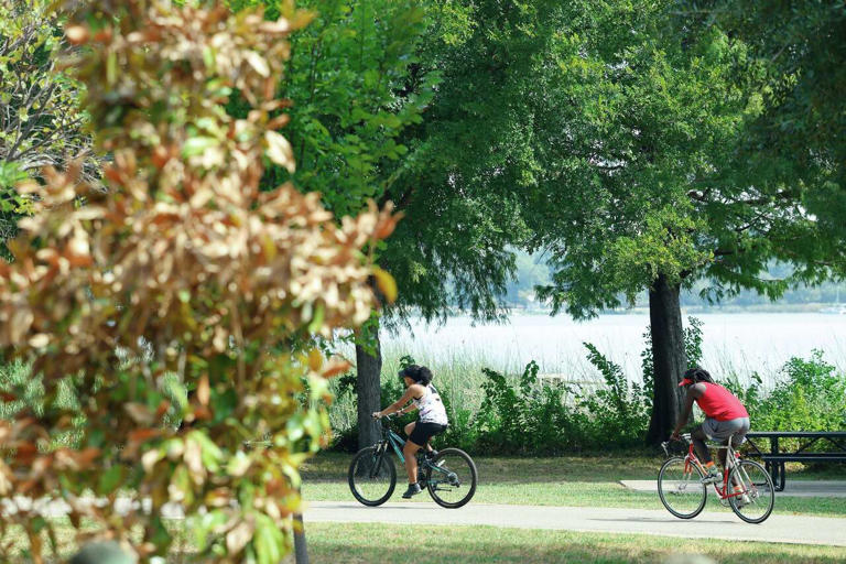 After record-breaking September heat, milder weather returns to North Texas