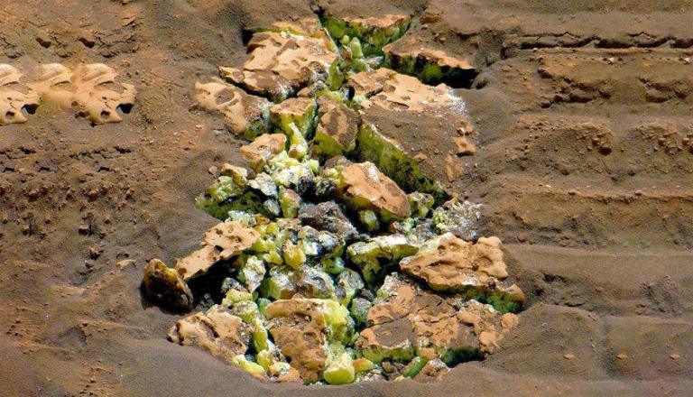 NASA rover uncovers clue that could finally settle the biggest mystery ...