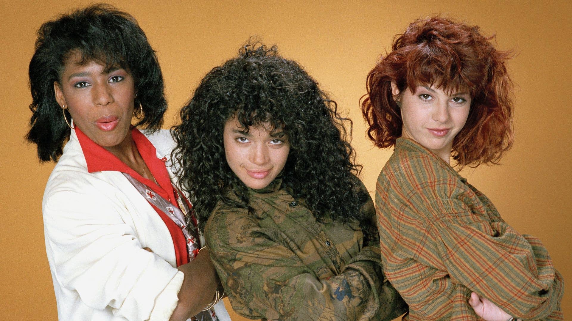 Lisa Bonet, 58, makes rare public appearance with waist-length silver ...