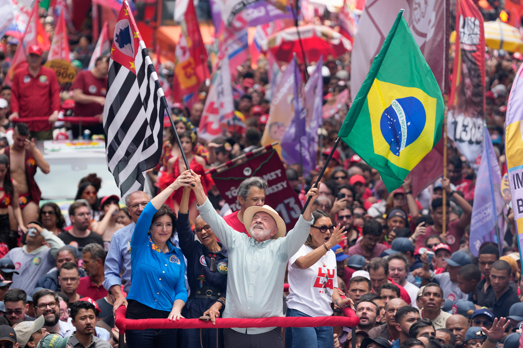 Brazil presidential vote pits Trump ally against Lula, who is seeking ...
