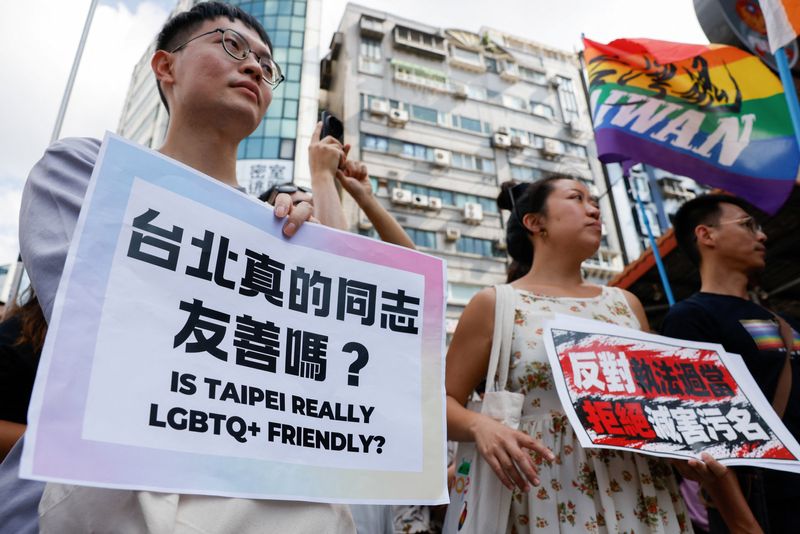 Rare police raid of Taipei gay bar sparks angry protest