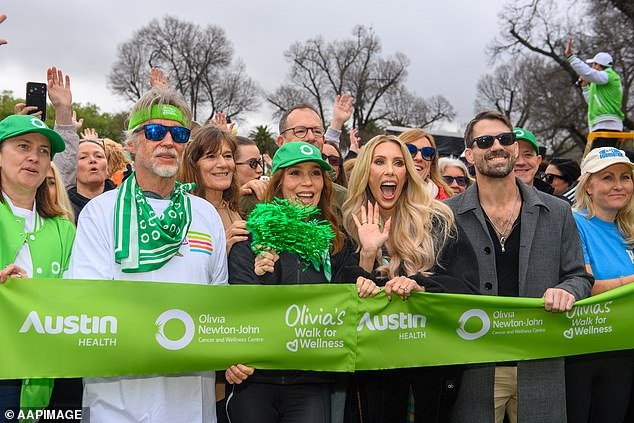 Olivia Newton-John's daughter Chloe Lattanzi leads final ever Walk for ...