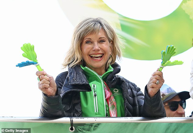 Olivia Newton-John's daughter Chloe Lattanzi leads final ever Walk for ...