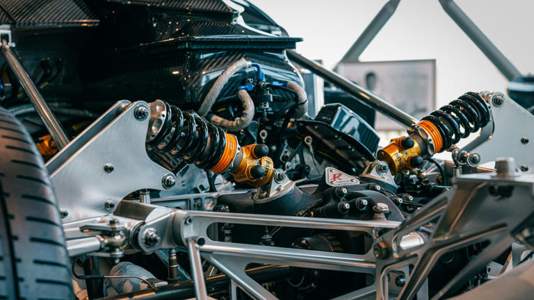 Factory floor 4.0: AI and smart tech transform vehicle production
