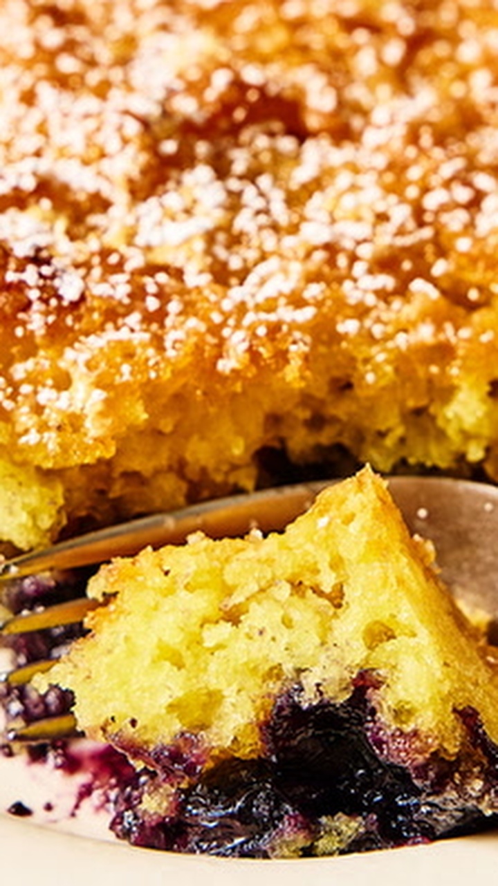 How to make lemon blueberry magic cake