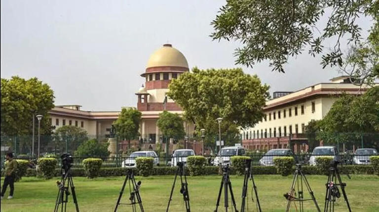 SC Takes Suo Moto Note of Proposed Relocation of 135-Year-Old Central ...