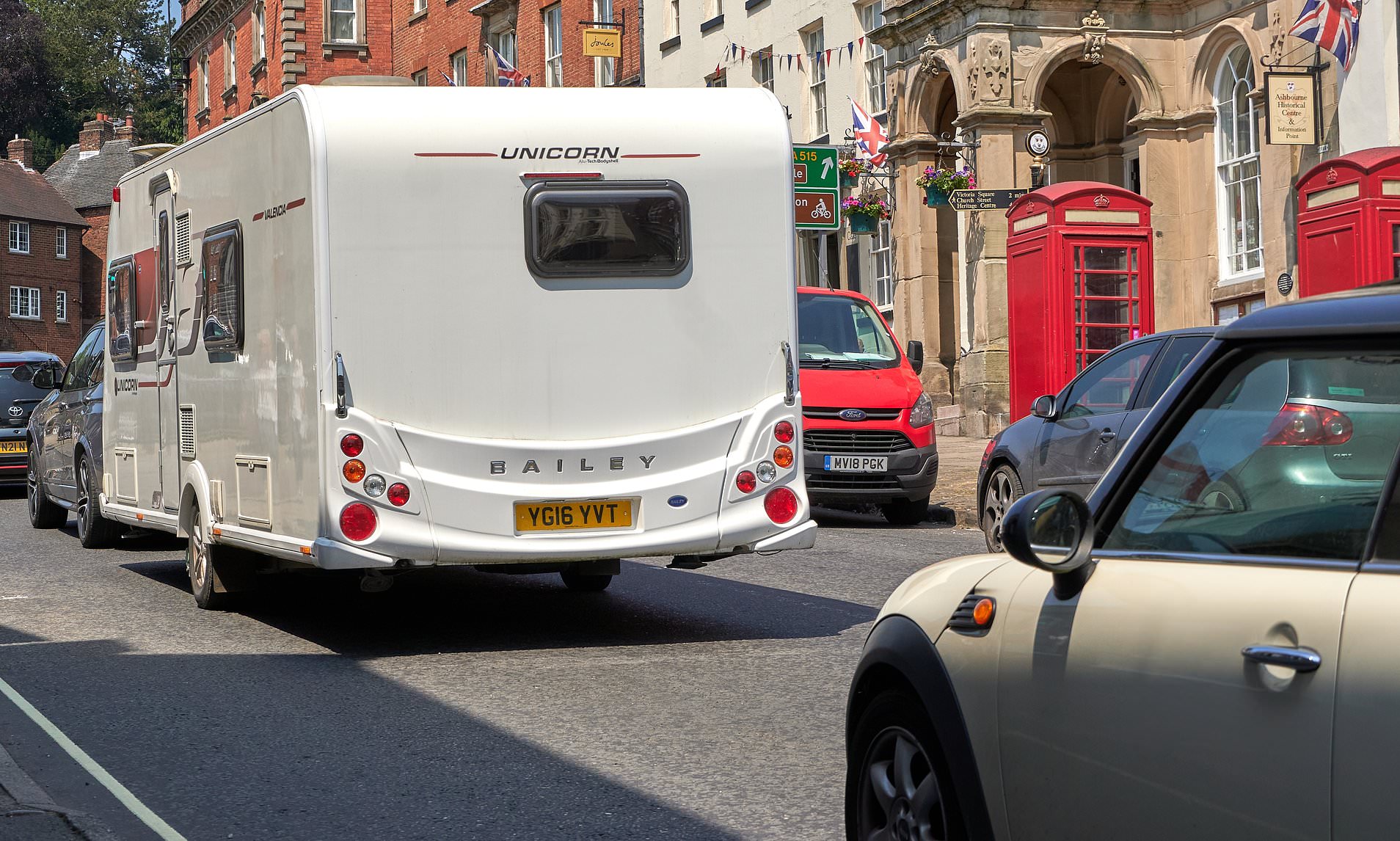 A caravan refusing to pull over ruined our trip - why are drivers ...