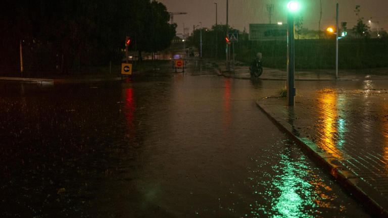 Un total de 12 carreteras cortadas en las provincias de Barcelona y Girona por las lluvias