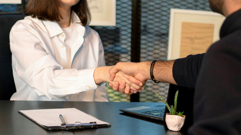 Employers know who they’ll hire in the first 5 minutes
