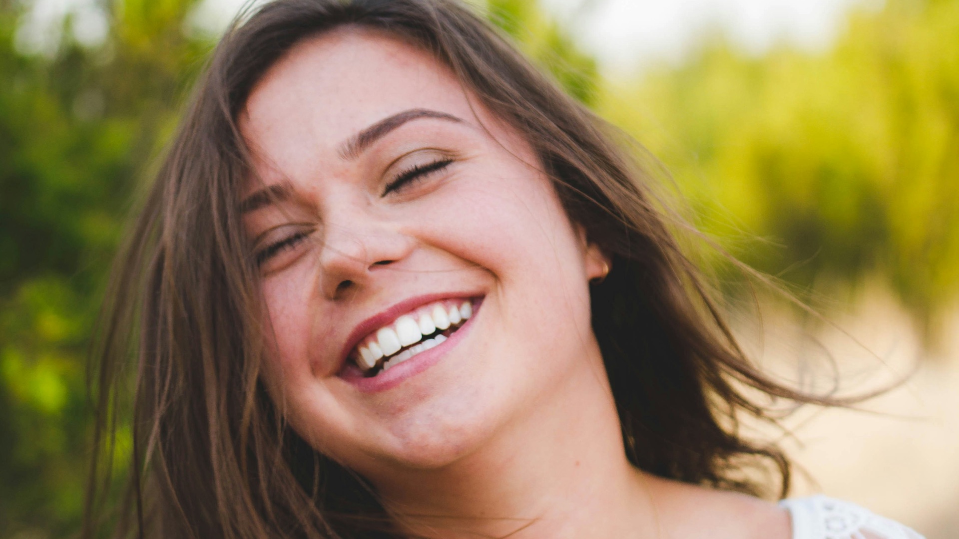 The 20 most flattering words husbands can use to describe their wives