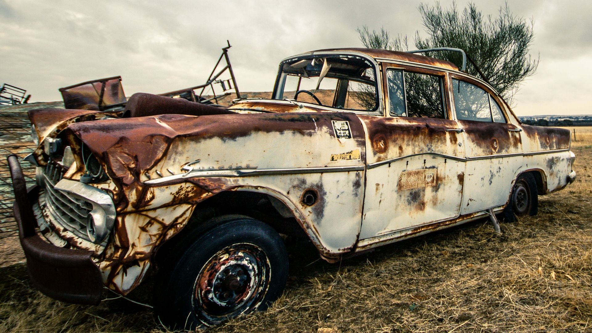 10 classic-car truths collectors swear by & 10 myths that waste money