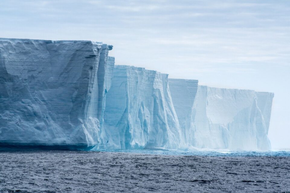 Scientists make a concerning discovery beneath Antarctica’s largest ice ...