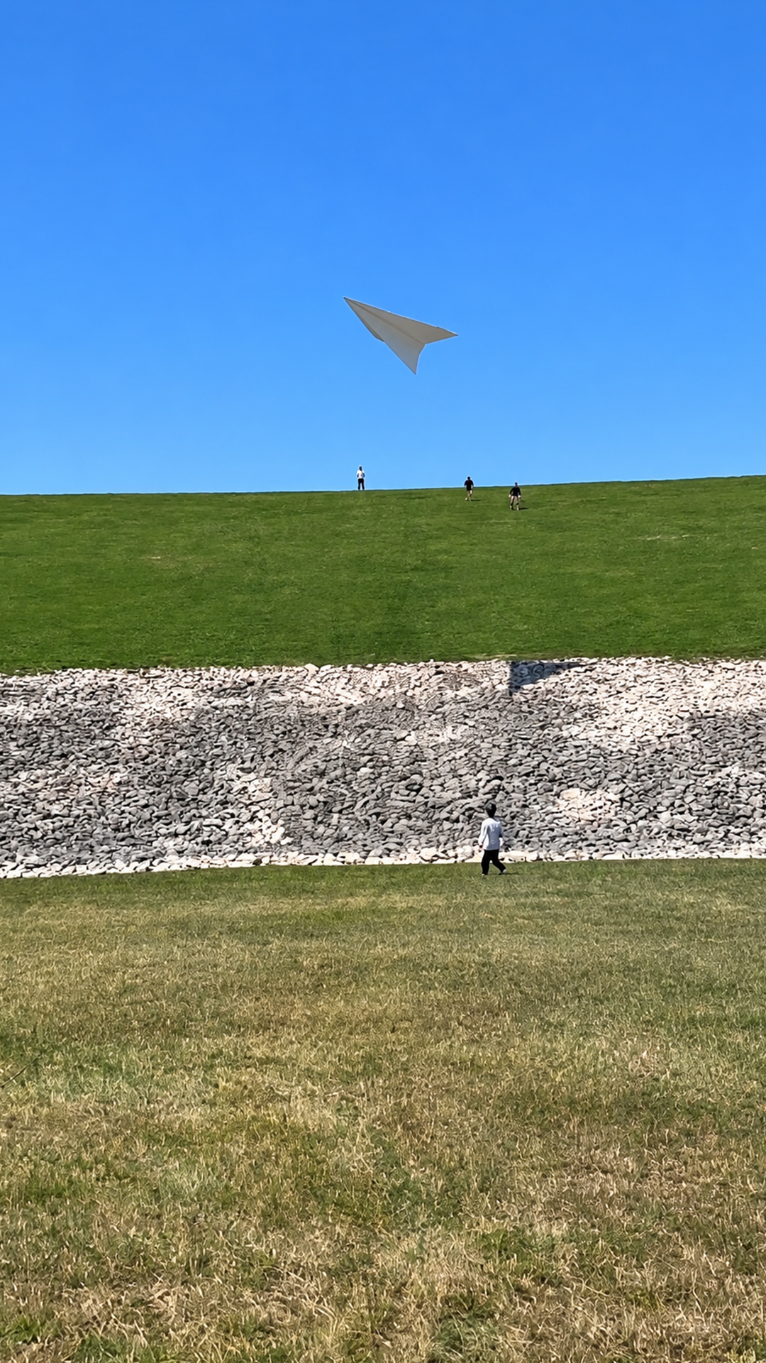 Worlds biggest paper airplane launch achieves an impressive record flight
