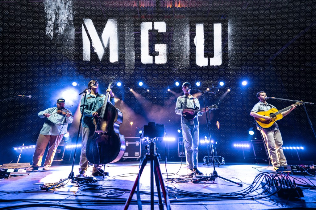 Mountain Grass Unit light a new bluegrass fire on 'Appalachian Smoke'
