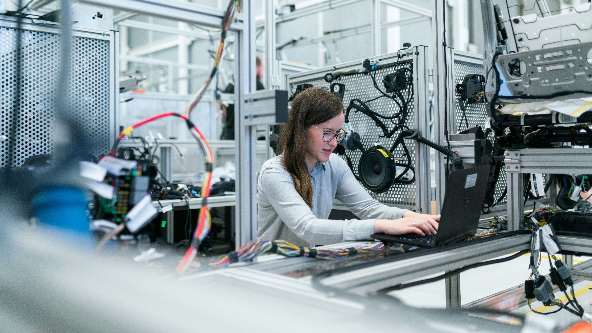 Factory floor 4.0: AI and smart tech transform vehicle production