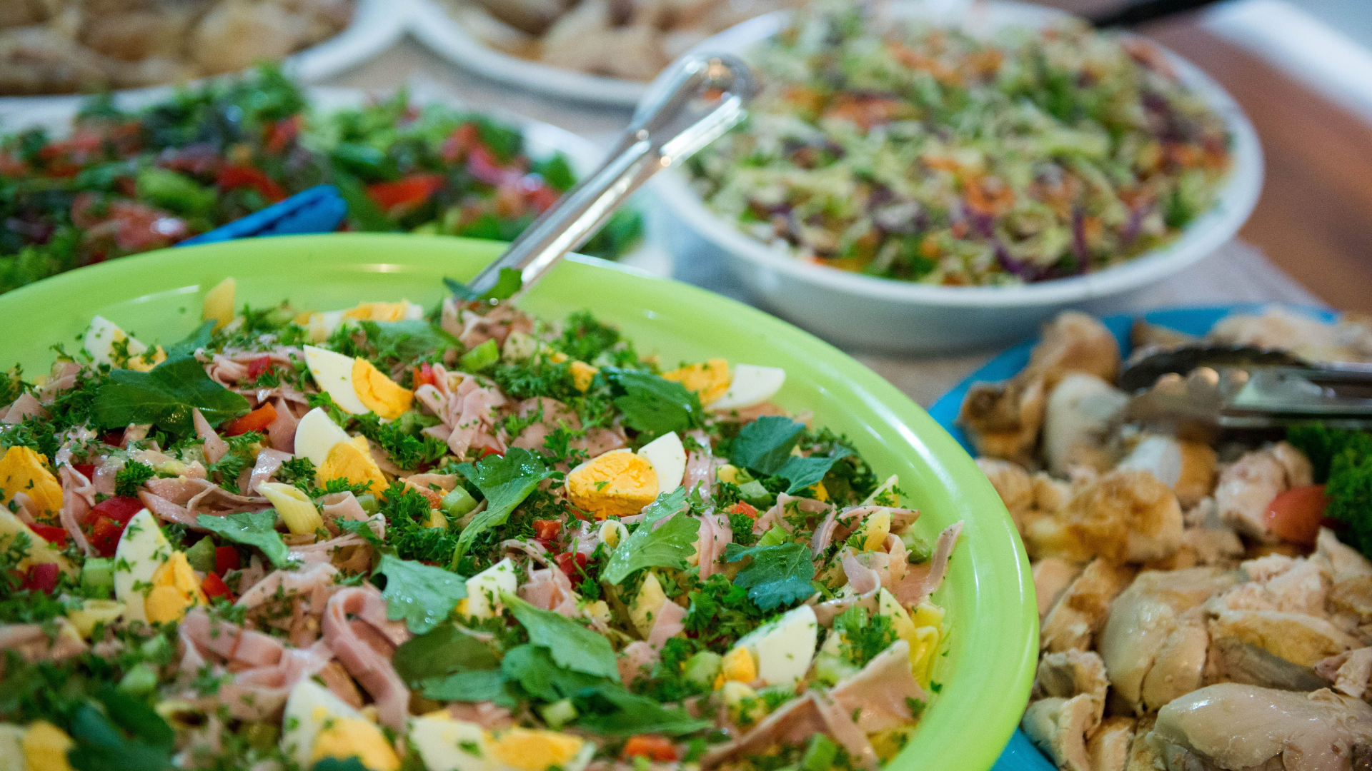 20 things people bring to potlucks that ruin the whole night