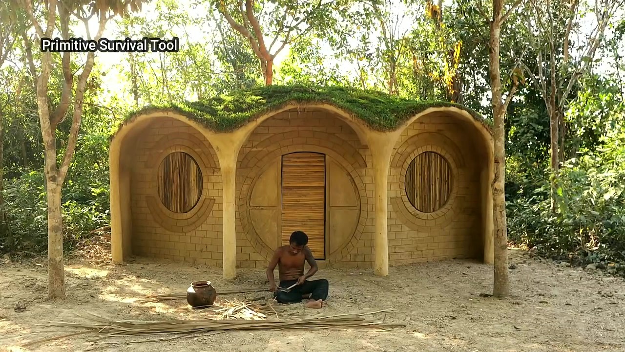 Building a hobbit villa and discovering a natural swimming pool