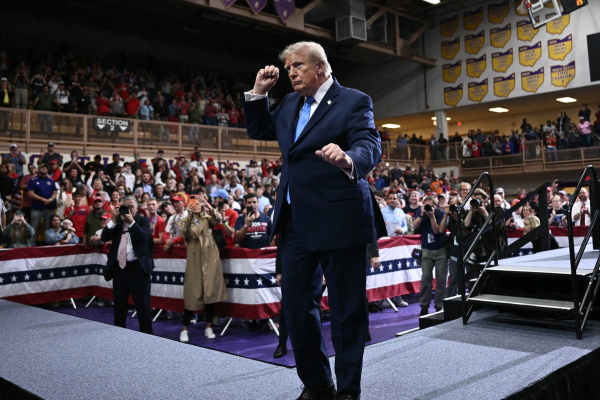 Trump attempts to fire up Ohio voters during rally