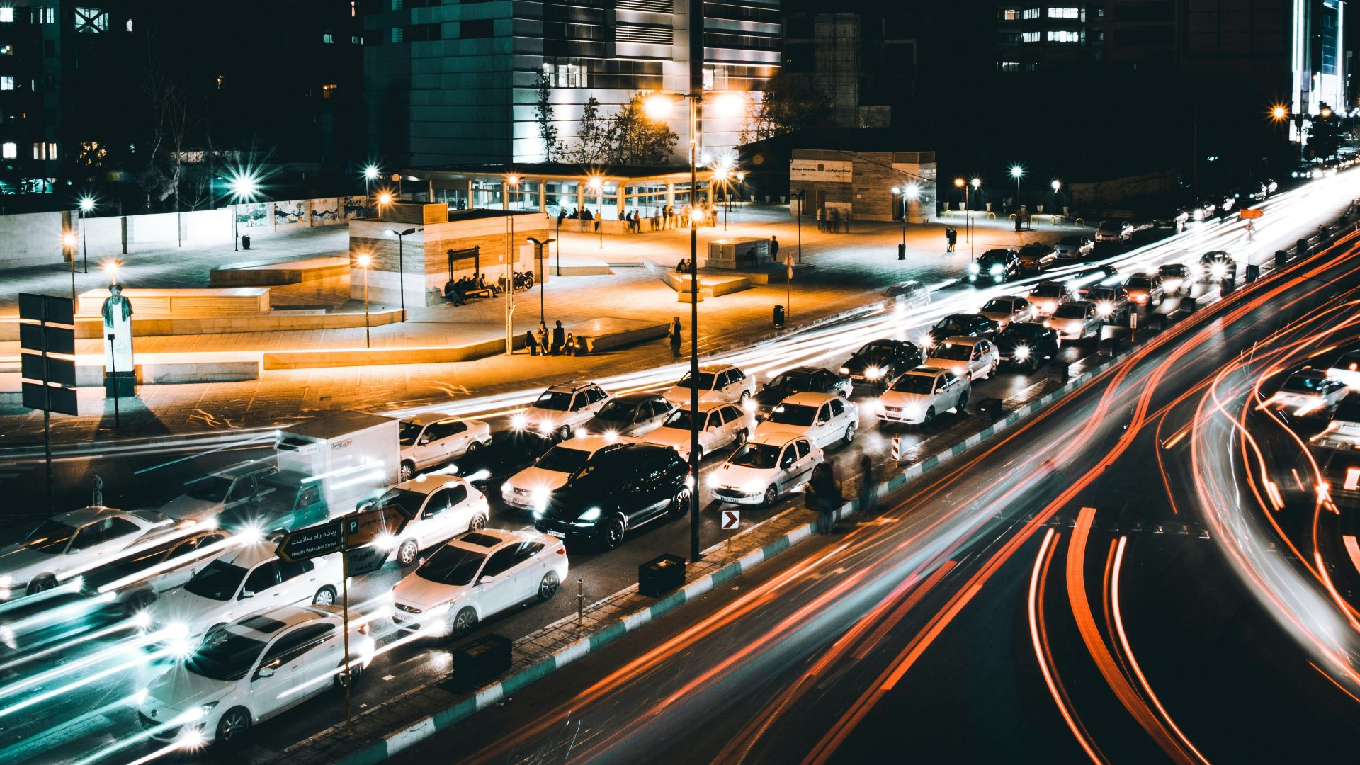 10 American cities with brutal traffic & 10 that aren't too bad