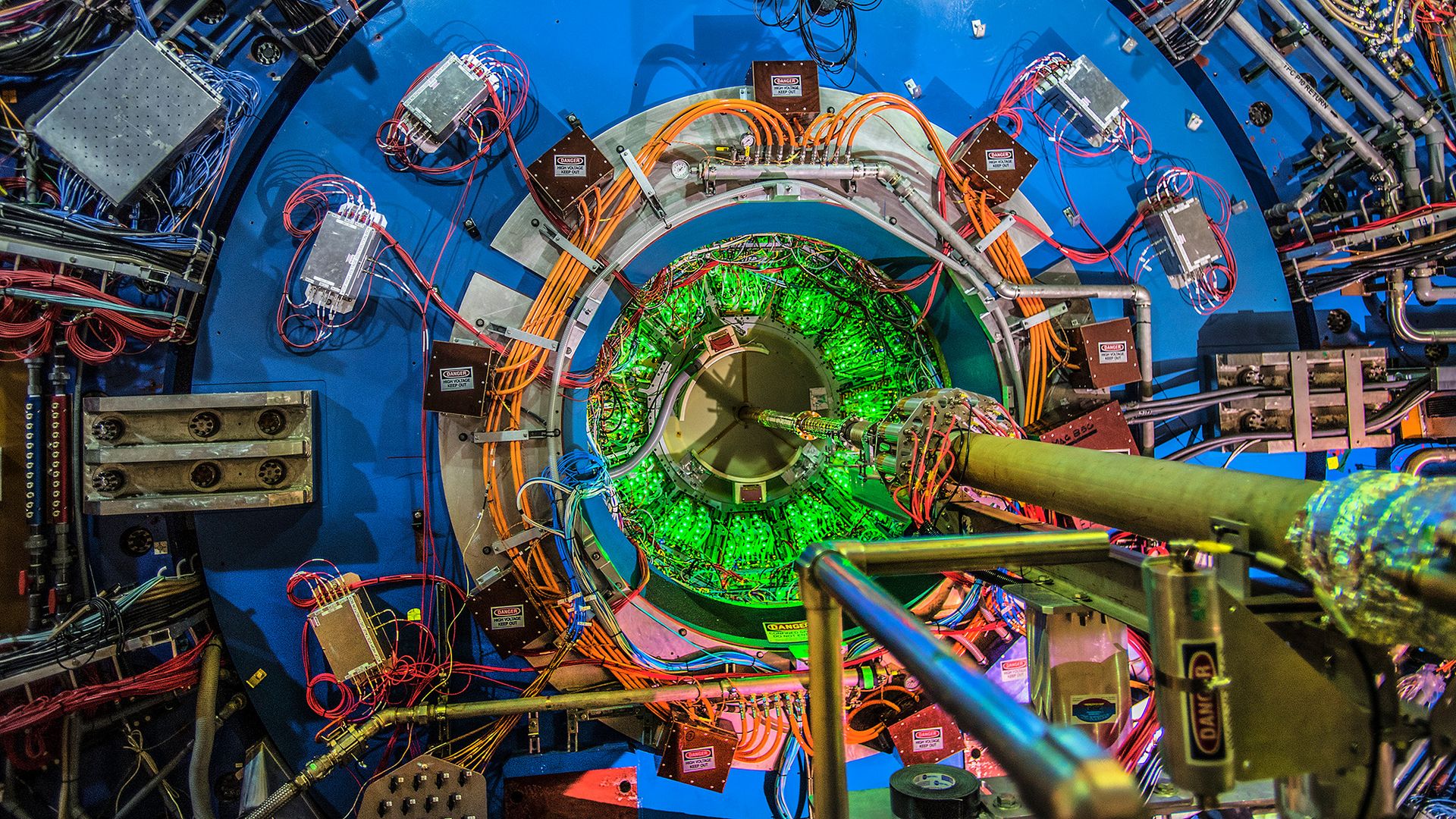 Particle collider experiment recreates the Big Bang's primordial soup ...