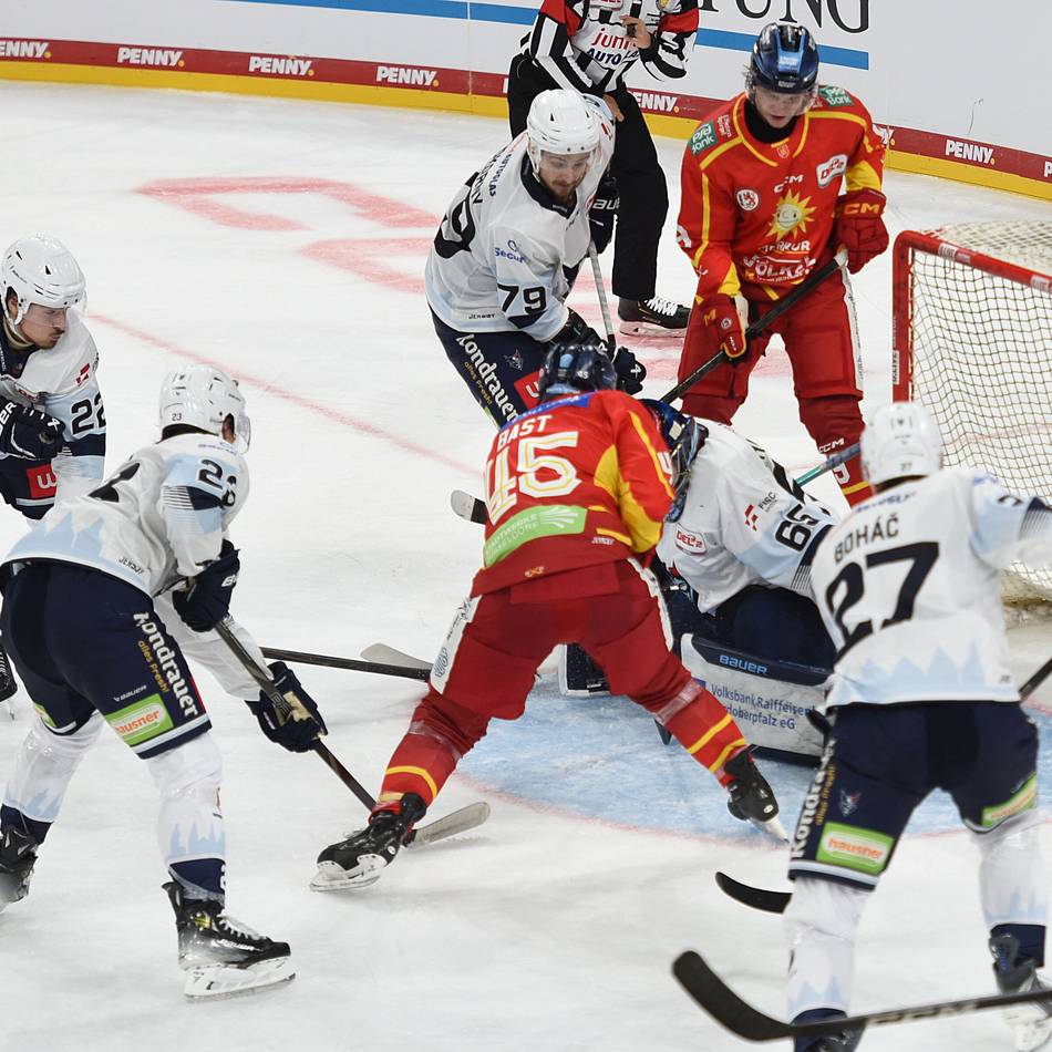 DEG wie im Rausch – Heimspiel-Gala gegen die Blue Devils im Video