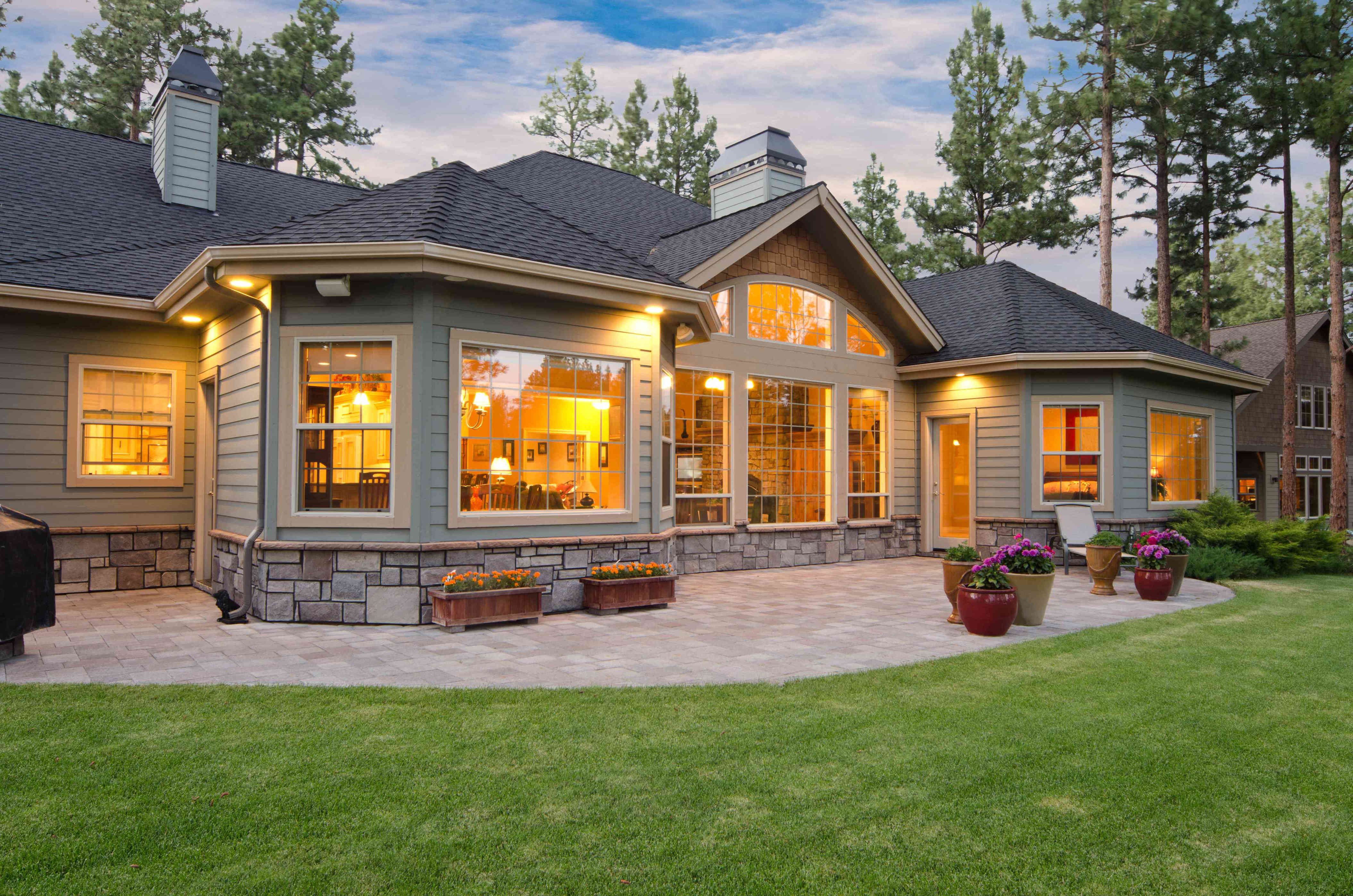 How to clean your outside windows this fall for a streak-free shine