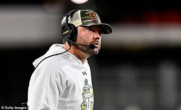 Colorado State assistant football coach Tyson Summers abruptly leaves ...