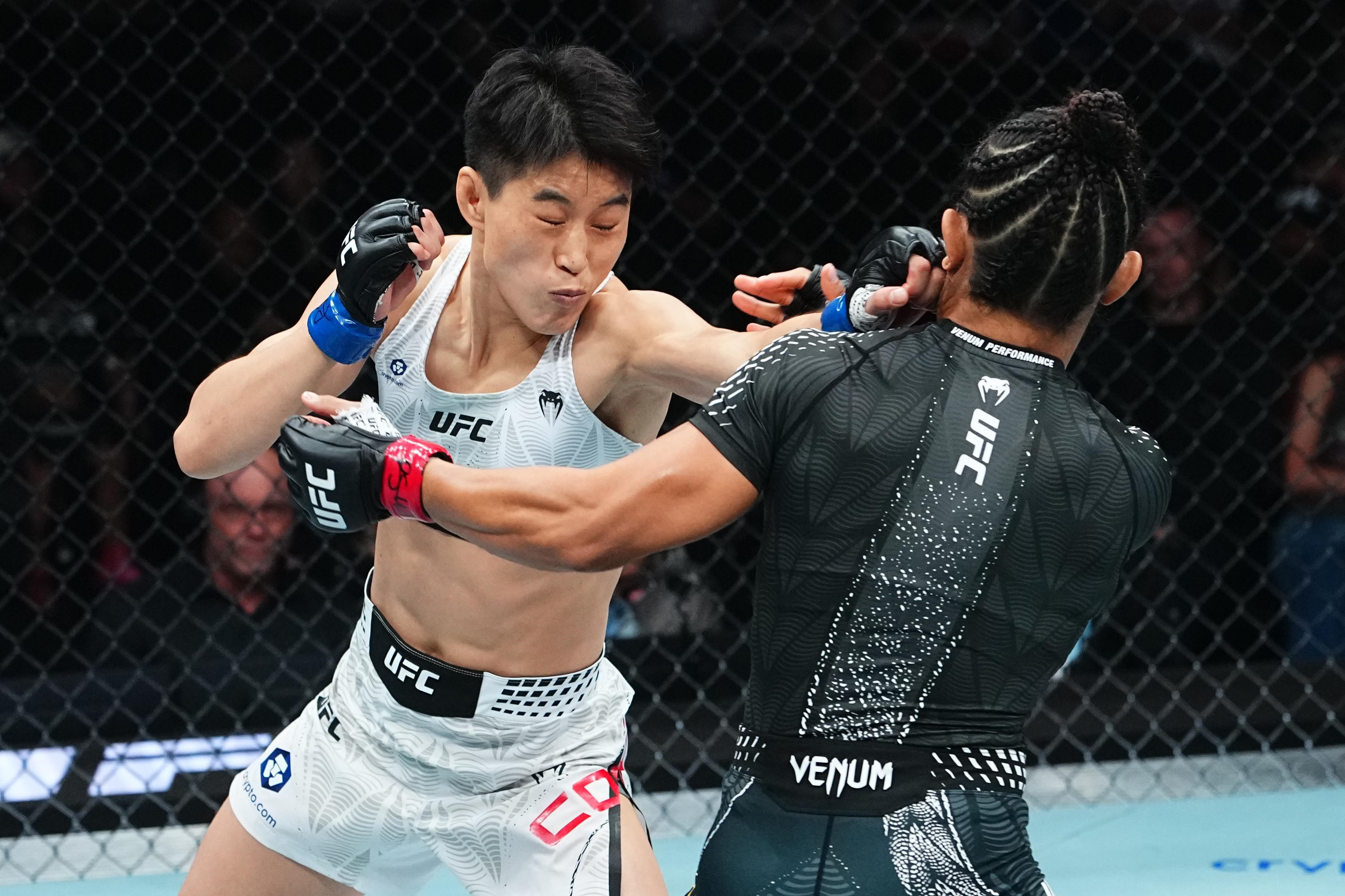 Wang Cong says eye poke led to slow start in first statement following ...