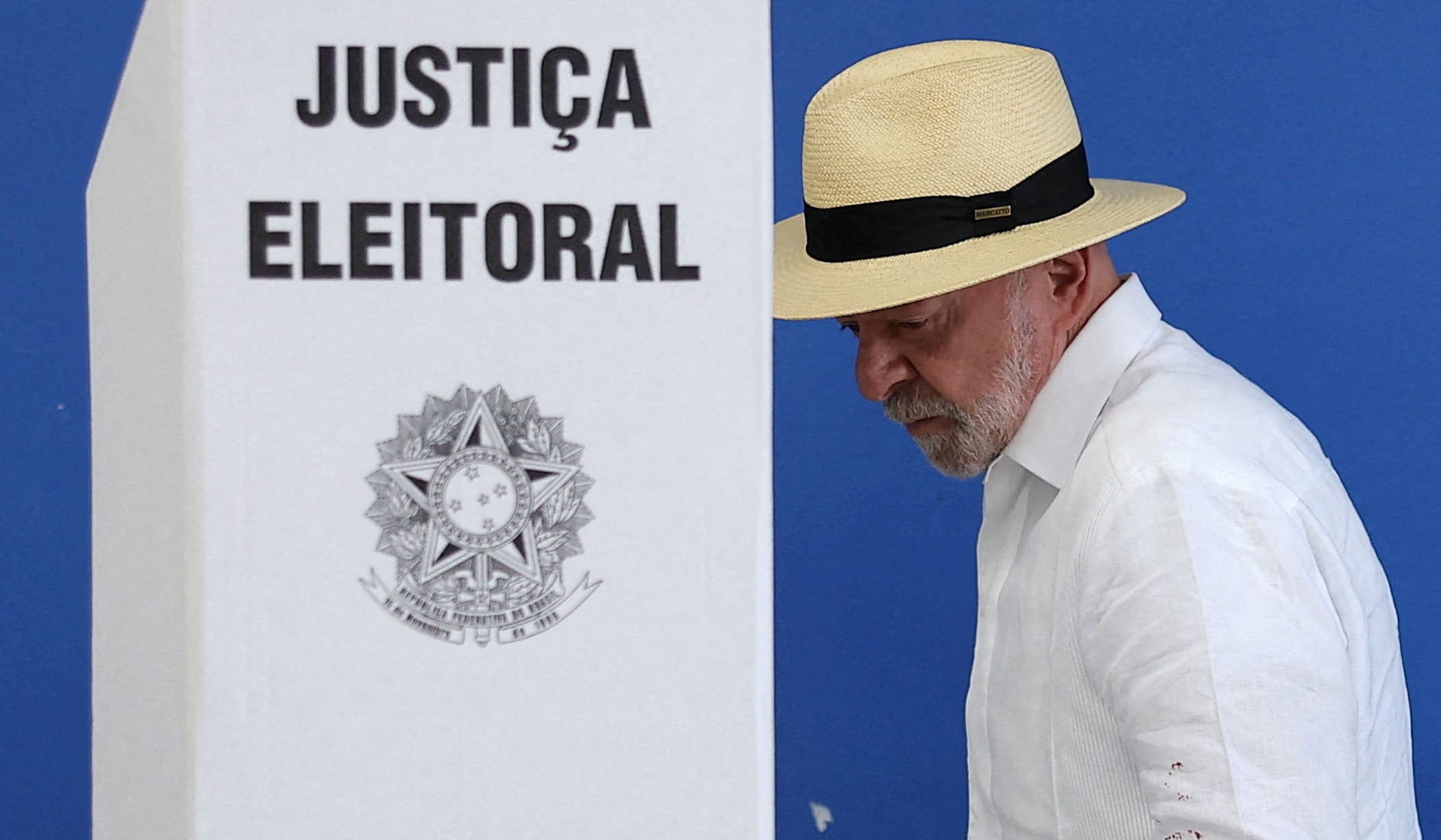 Bolsonaro beats expectations in Brazil presidential vote, will face ...