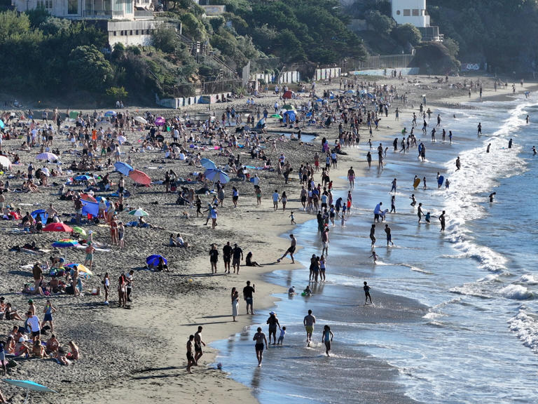 October heat wave continues to bake California, breaking records
