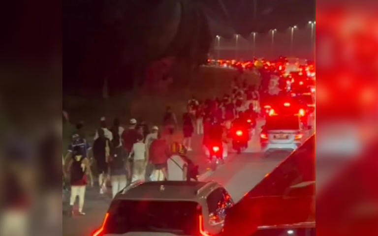 F1 fans stranded in Sepang long after Bahrain GP ends